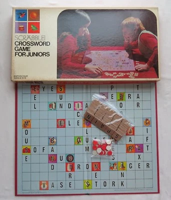 Vintage 1975 Scrabble Crossword Board Game for Juniors Edition 4 No.18-Complete - Image 1 of 4