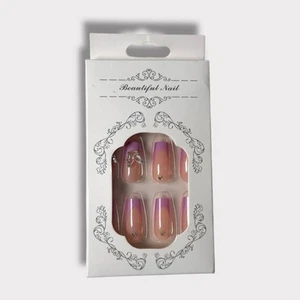 Press On Nails - Bild 1 von 3