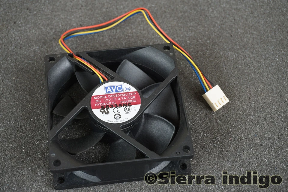 DS08025R12UP AVC DC12V 0.7A 80x80x25mm 4-Pin 4-Wire Fan - Image 1 of 1