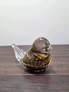 Joe St. Clair Glas Vogel Briefbeschwerer gefüllt mit bernsteinfarbenen, hellbraunen und weißen Wellen - Bild 1 von 7
