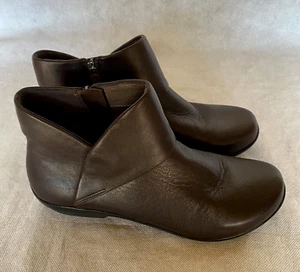 DANSKO Ona Sz 39 EU 8.5 US Brown Leather Cuff Comfort Ankle Boots Bootie Womens - Picture 1 of 8