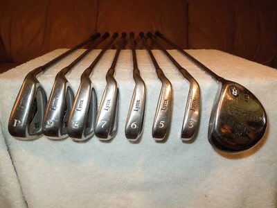 Lynx Predator II # 3+5+6+7+8+9+P Irons + #5 18* Wood - R-Handed Graphite Shaft - Image 1 of 4