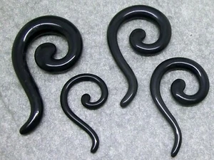 Dehnpiercing Dehner Spirale Schnecke Kunststoff schwarz Ø 3 - 8mm Sichel Stab - Bild 1 von 5