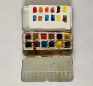 Winsor and Newton Vintage Artists 12 Half Pans Watercolour Pocket Paint Tin - Picture 1 of 9