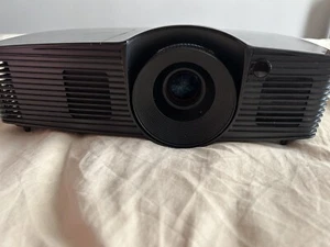 Optoma HD141X DLP Projector - Picture 1 of 9