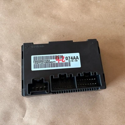 Módulo de unidad de control informático caja de transferencia Jeep Grand Cherokee 14-15 P68395074AA Foto 1 de 4