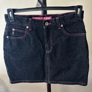Women’s Vintage 90’s Guess Dark Denim Skirt Size 29 Made In USA Pink Stitching - Picture 1 of 11