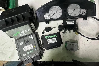 KIT ECU CHRYSLER 300C TOURING 3.0 CRD DIESEL PACCHETTO CHIAVE PCM CHIAVE 99.000 - Immagine 1 di 4