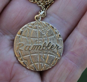 Vintage Rambler auto key holder Gold toned accessory - Picture 1 of 12