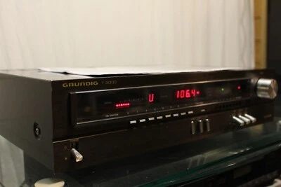 GRUNDIG T 3000 HIGH FIDELITY DIGITAL AM FM STEREO TUNER RADIO MADE IN W.-GERMANY - Bild 1 von 4