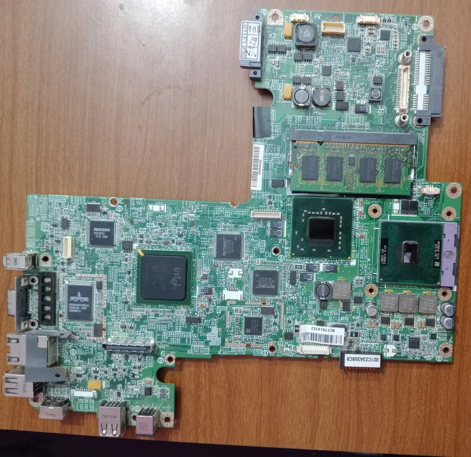 DELL INSPIRON 1520 MOTHERBOARD SOCKET 478 1GB DDR2 PENTIUM 1.86 533 WLAN GM 965 - Imagen 1 de 4