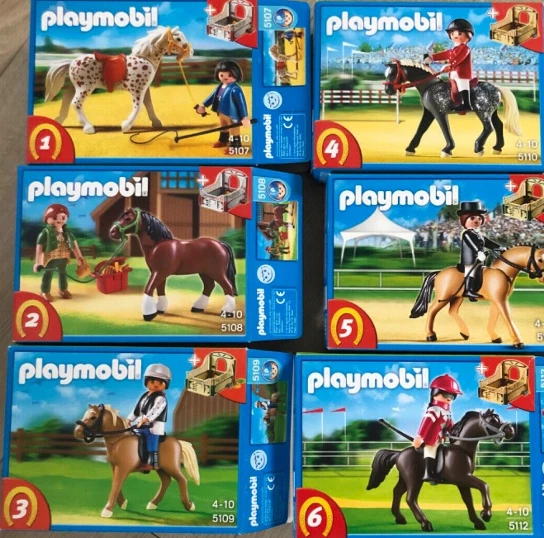 Playmobil -- Pièce de rechange -- Box à cheval - 5107 5108 5109 5110 5111 5112 - - Photo 1/1
