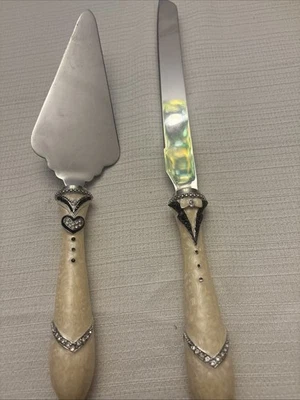 Things Remember His And Hers Servidor de Pasteles y Cuchillo Foto 1 de 4