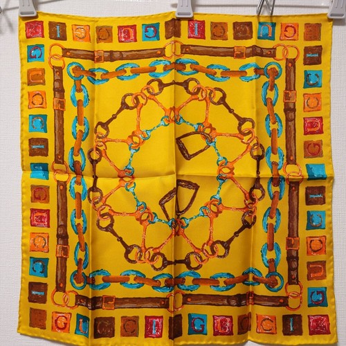 Gucci piccola sciarpa capo tasca 41 cm catena 15" giallo