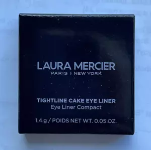Laura Mercier Tightline Cake Eye Liner, ebano nero 0,05 oz 1,4 g - Foto 1 di 2
