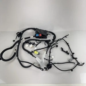 Caja de fusibles de motor Toyota Highlander 2020 2021 2022 2023 con arnés OEM - Imagen 1 de 13