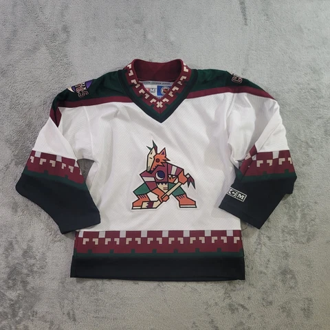 Phoenix Coyotes CCM NHL Jersey Youth Small Vintage Canada Cover