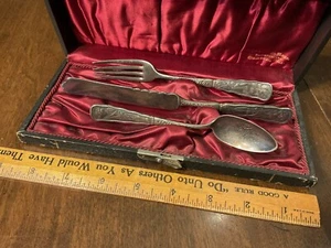 Antique Child’s Silverware Box Set SilverPlate Figural Handle Kate Greenaway - Picture 1 of 19