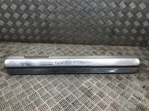 Isuzu Rodeo Denver 3.0 2004-10 Front Door Step Trim Cover Right O/S 8973017690 - Picture 1 of 13