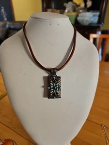 Collana in argento sterling con ciondolo multipietra in pelle leggi - Foto 1 di 14