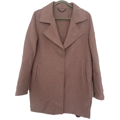 Abrigo Belle and Bloom para mujer talla grande mezcla de lana rosa polvoriento bolsillos Foto 1 de 4