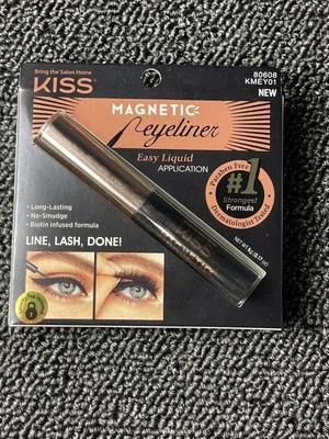 Delineador magnético KISS rápido e fácil, preto, 0,17 oz 80608 KMEY01 - Imagem 1 de 4