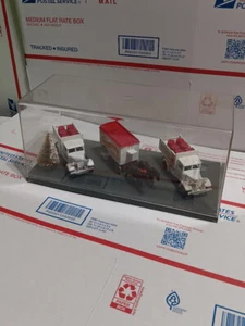 REVELL 1994 Model BUDWEISER KING BEERS WATNEYS HORSE WAGON TRUCK CHRISTMAS THEME - Picture 1 of 3