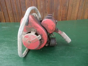Vintage HOMELITE Chainsaw Chain Saw Has Log Spike - Picture 1 of 7