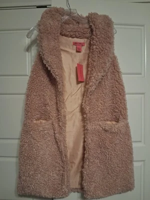 Betsey Johnson Women's Faux Fur Boho Vest Blush Size S Very Soft. NWT see pics. - Image 1 of 4