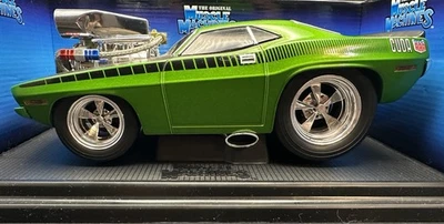 Muscle Machines ‘70 CUDA 1:18 Scale Die Cast w/Real Steel Braided Fuel Lines - Image 1 of 4