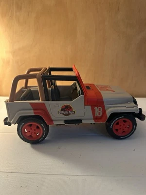 Jurassic World Jeep Wrangler-JP18 -Park Legacy Collection - Image 1 of 4