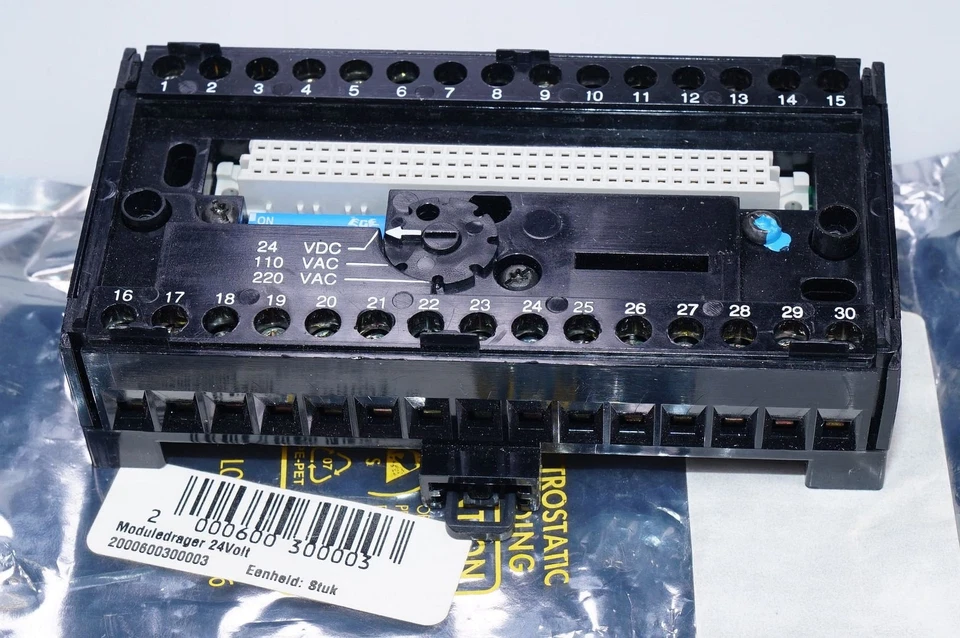 ABB PROCONTIC CS31   ECZ Modulträger  24VDC, 110VAC, 220VAC - Bild 1 von 1