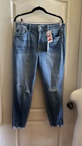KanCan Distressed Skinny Jeans Gr. 13/30 helle Waschung zerrissene Knie weich dehnbar - Bild 1 von 7