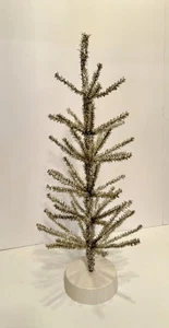 Vintage Aluminium Lametta Weihnachtsbaum Tischplatte 2 Füße auf Ständer - Bild 1 von 12