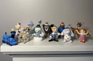Rudolph the Red-Nosed Reindeer Christmas PVC Figure Set – GTM&L Licensed - Picture 1 of 24