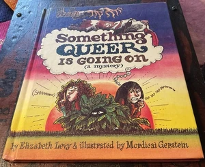 Something Queer is Going On (a mystery) -  HC 1973 1st Printing HC - Levy Nice - Bild 1 von 4