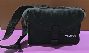 Macchina fotografica Yashica FX-103 "solo parti" con custodia per il trasporto - Foto 1 di 3