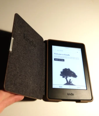 Kindle Paperwhite 7th Generation eReader 4GB Tan Case Bundle Built-In light - Image 1 of 4