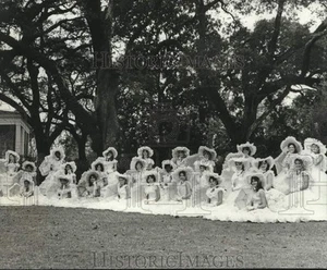 Press Photo Group photo of Azalea Trail Maids in costume, Alabama - amra09476 - Picture 1 of 2