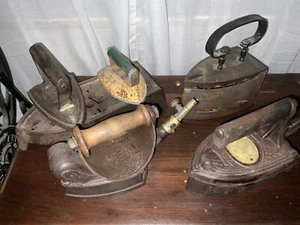 Antique #5 Cast Iron Irons And A Cast Iron Stand. - Picture 1 of 6