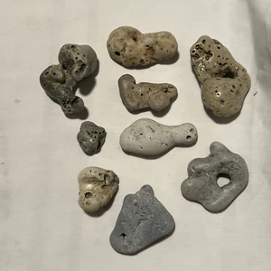 Natur Hag Stein Schüttg Löcher roh Hexe Wicca 9 Stück - Bild 1 von 10