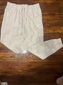Nike NWT Women's Standard Fit Fleece Joggers Size Large, Biege - Picture 1 of 4