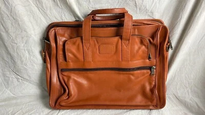**NICE**TUMI Brown Leather Business/Professional Laptop Expandable Bag 18'' D030 - Image 1 of 4