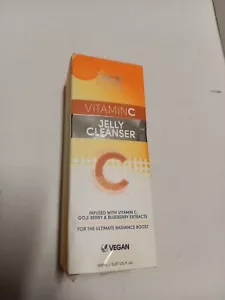 Face Facts Vitamin C Brightening Facial Mist - 100ml - Picture 1 of 1