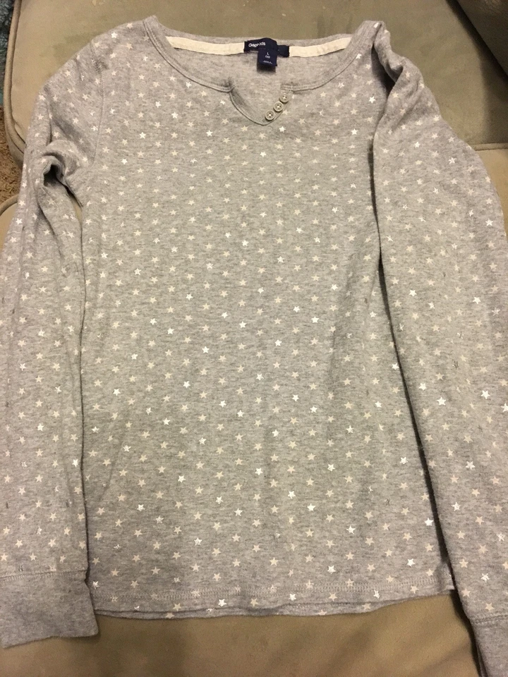 Girls Gray Long Sleeved Shirt With Stars From GapKids Size 10 - Image 1 of 1