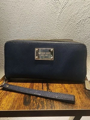 Michael Kors Jet Set Viaje Grande Continental Billetera Muñequera MK - Azul Marino Foto 1 de 4