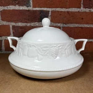 Royal Stafford Lincoln Earthenware Stoneware White Covered Tureen Serving Dish - Picture 1 of 9