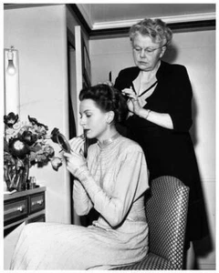 DEBORAH KERR 8x10 still 1st day on set with hair dresser THE HUCKSTERS -- y514 - Picture 1 of 1