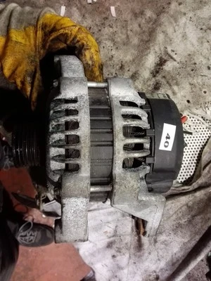 90443930 Alternatore  OPEL VECTRA (J96) 1.6 16V Ber. 4p/b/1598cc 96b443 - Immagine 1 di 2