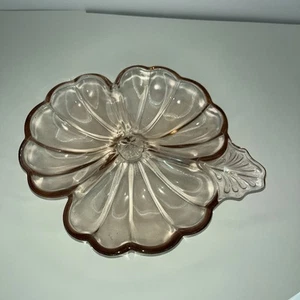 1930s Jeannette Doric Pink Depression Glass Divided Clover Shamrock Serving Dish - Picture 1 of 6